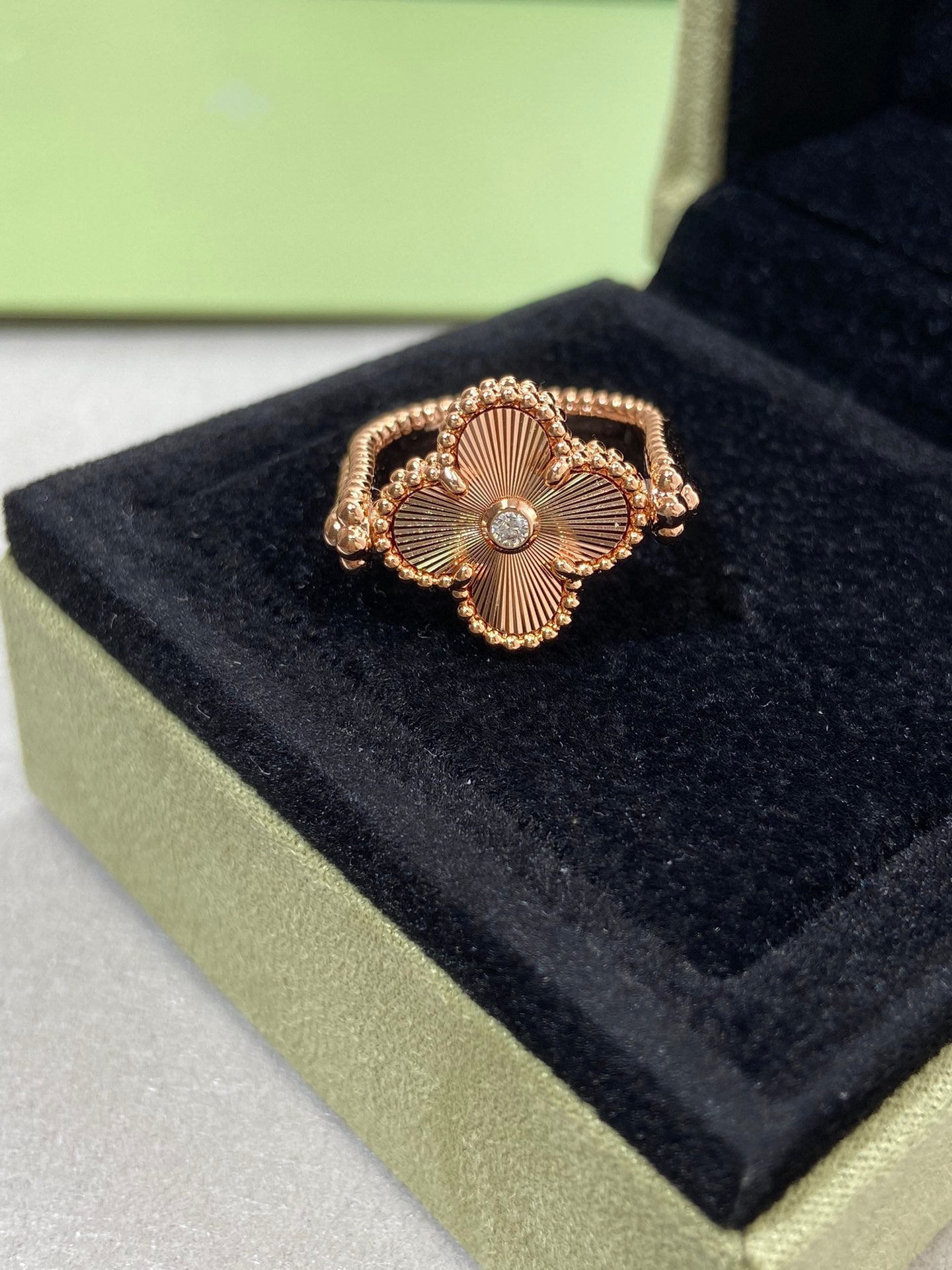 [AuraEcho]CLOVER RIVERSIBLE ROSE GOLD RING