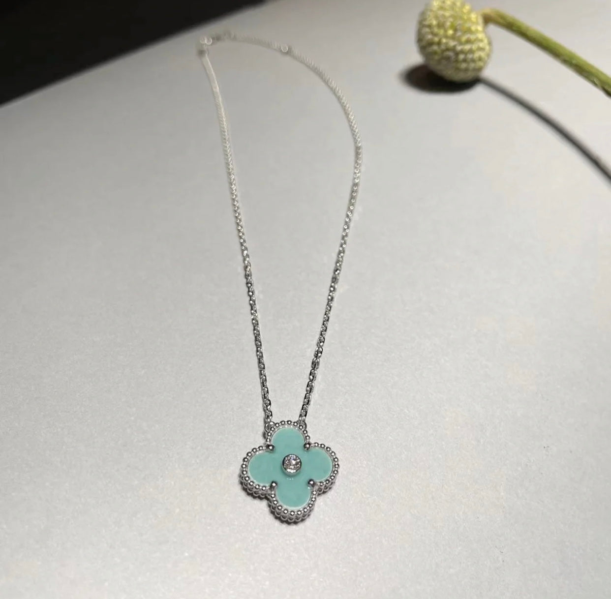 [AuraEcho]CLOVER 1 DIAMOND LIGHT BLUE SILVER NECKLACE