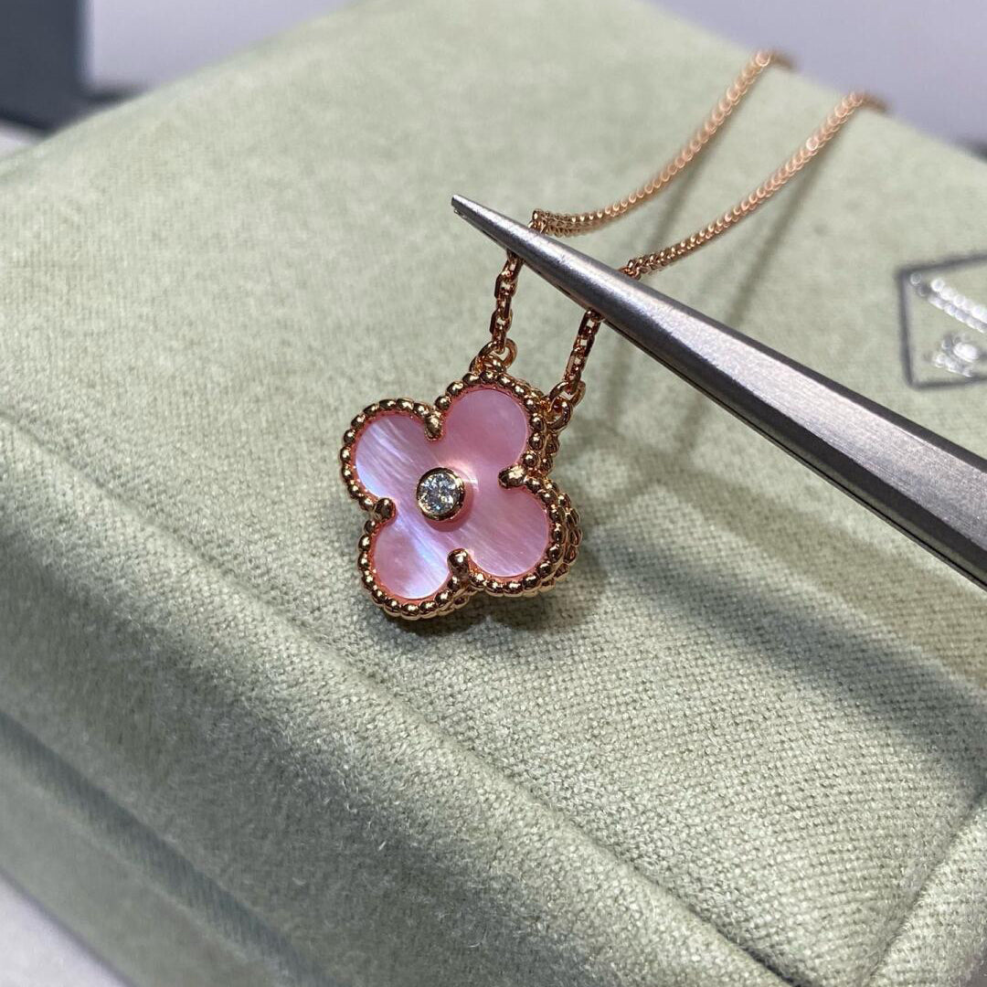[AuraEcho]CLOVER 15MM DIAMOND PINK MOP NECKLACE