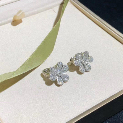 [AuraEcho]FRIVOLE SILVER FLOWER DIAMOND EARRINGS