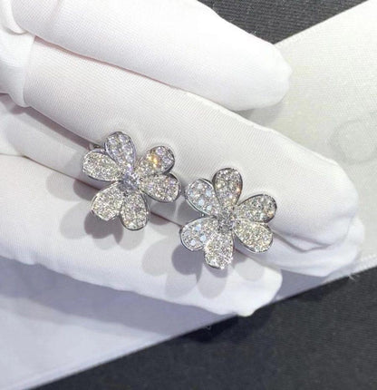[AuraEcho]FRIVOLE SILVER FLOWER DIAMOND EARRINGS